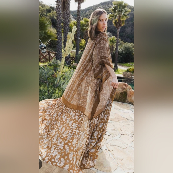 Other - Bohemian Brown Tapestry Flowy Open Kimono Or Swimsuit/Beach Cover up One Size